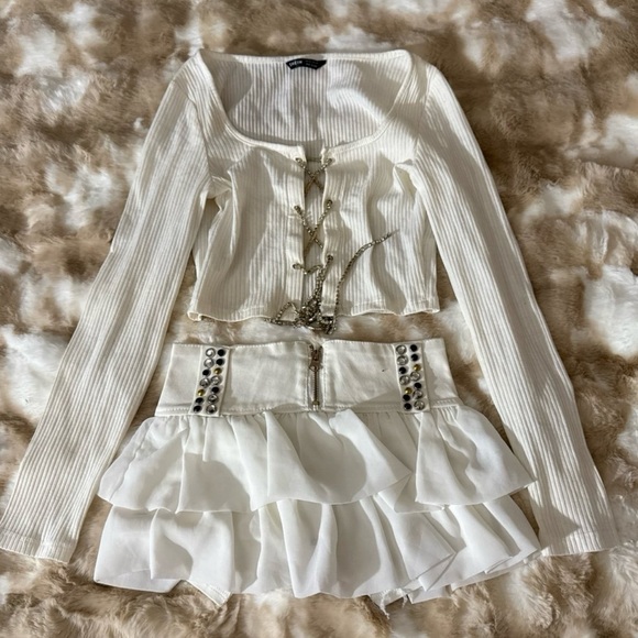 White Ribbed Top - Picture 2 of 3